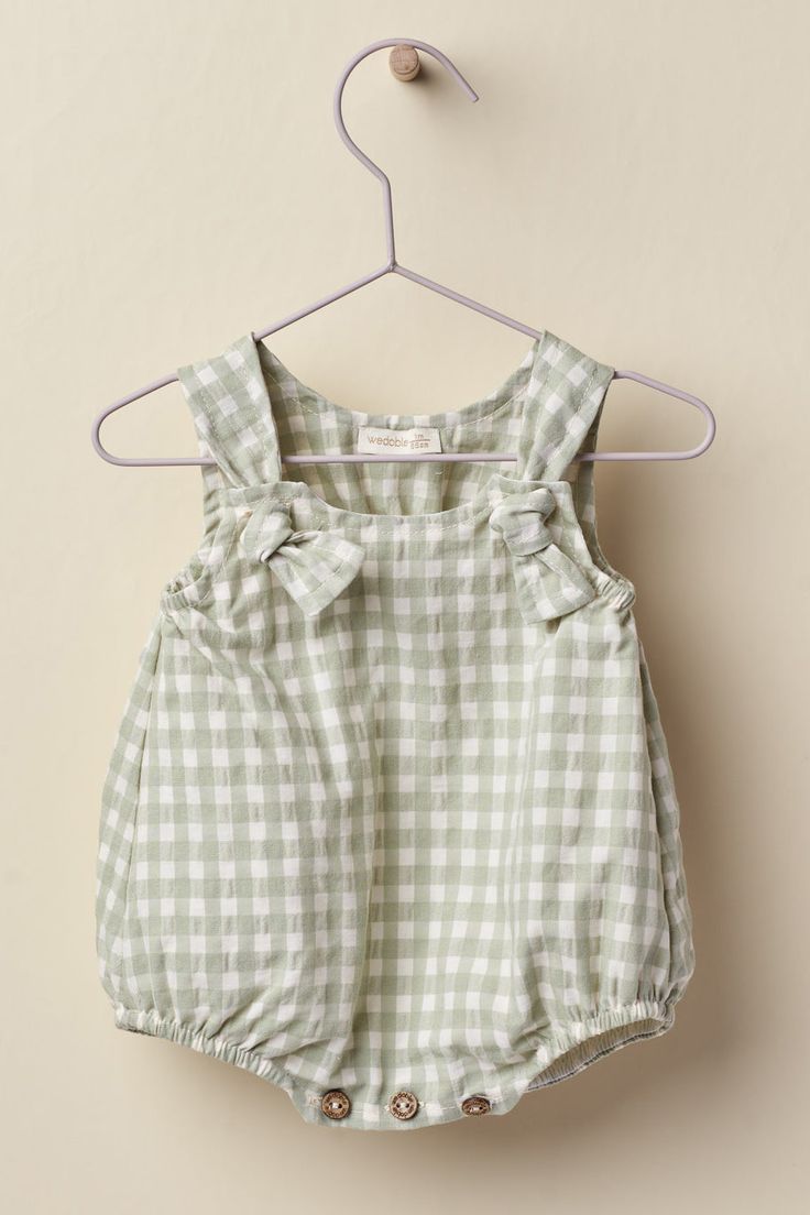 لباس نوزاد بهاری-چگونه بهترین انتخاب را برای خرید لباس نوزاد بهاری داشته باشیم؟